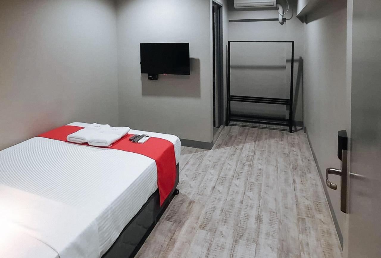 Central District Hotel Davao Экстерьер фото